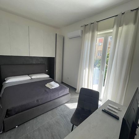 Leos Rooms Caltanissetta Exteriör bild